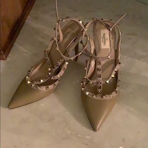 Valentino pumps